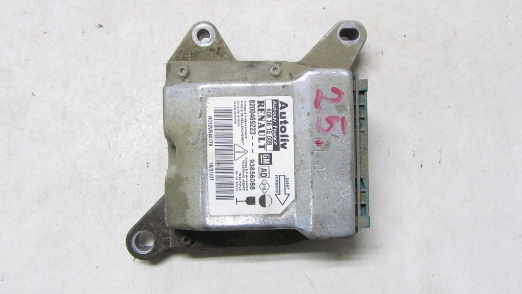 фото №1, Trafic vivaro ii датчик подушка безопасности 8200469223 01-