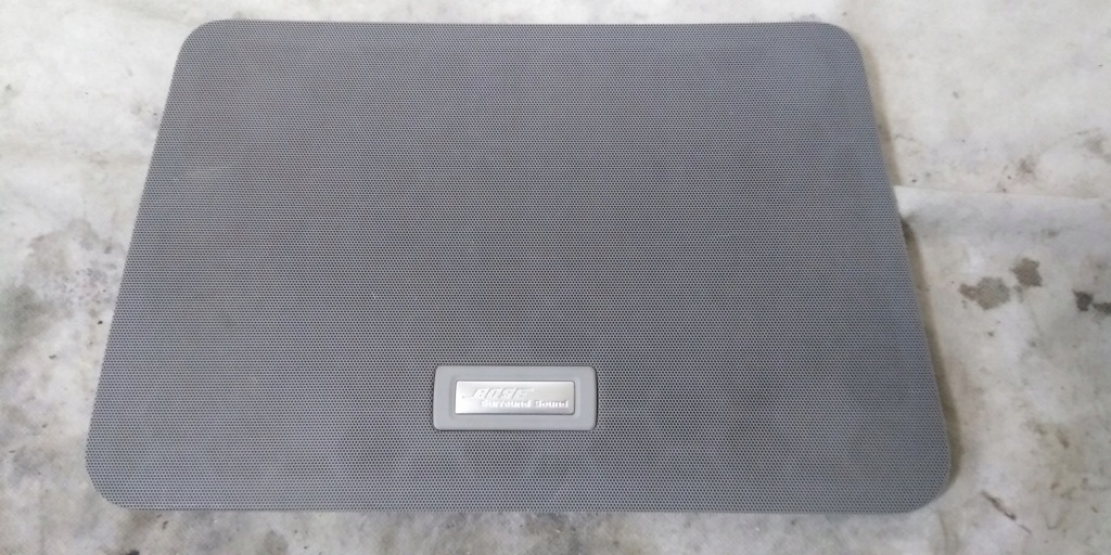 фото №1, Audi a8 d3 накладка динамика bose полка багажника