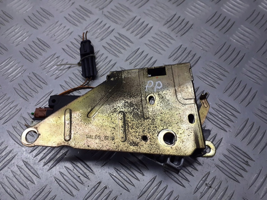 фото №2, Замок двері правий перед smart fortwo 6pin