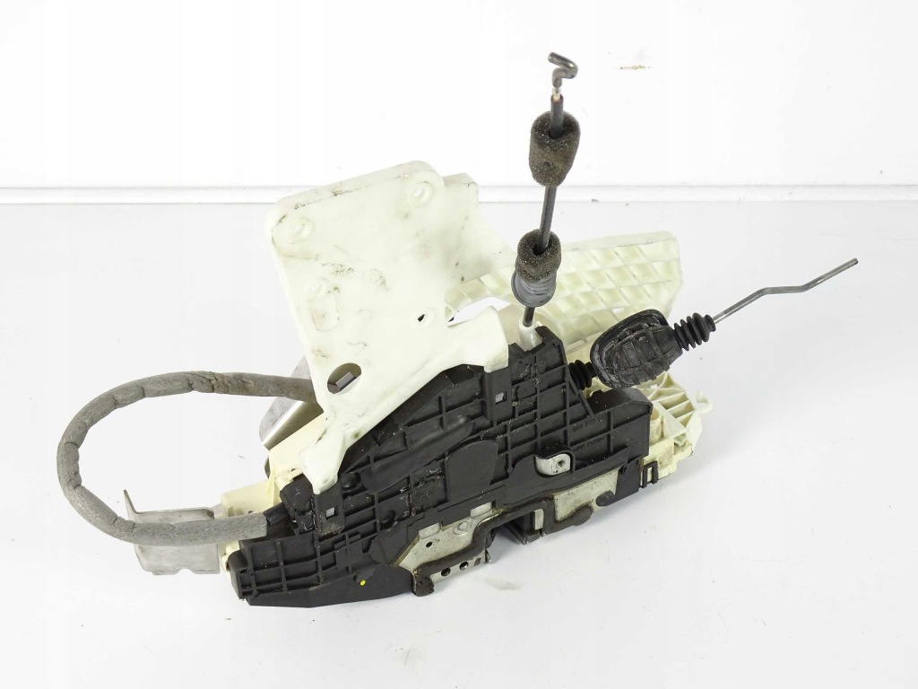 фото №2, Mercedes s w221 замок дверь доводчик правый перед