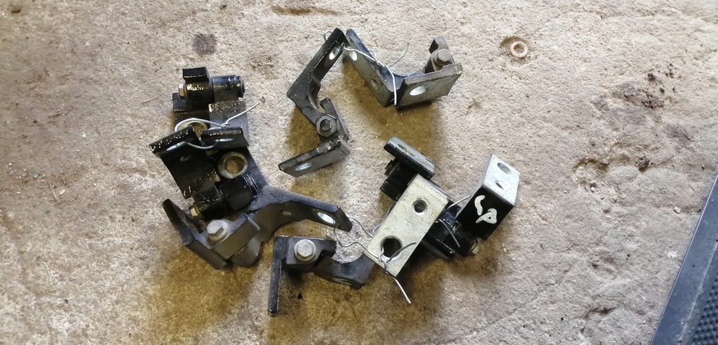 фото №1, Lancia delta iii петля двері lt pt