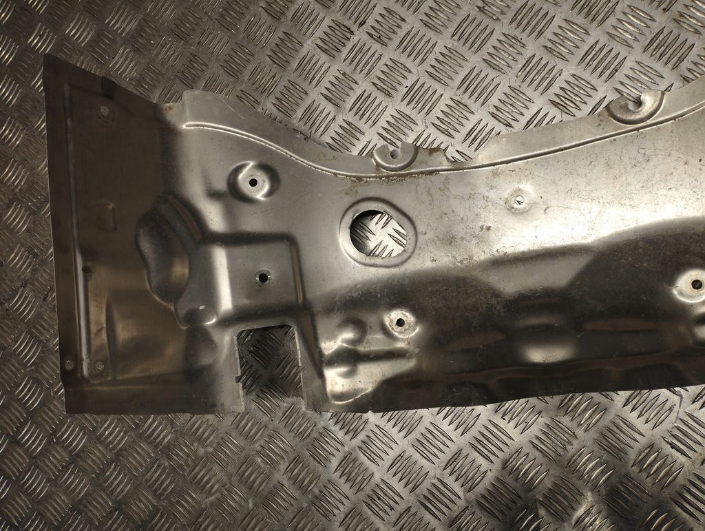 фото №6, Mercedes w204 защита тепловая a204628055