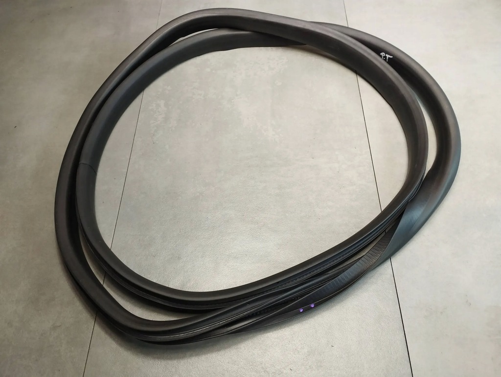 фото №1, Renault grand scenic iv прокладка дверь правая задняя