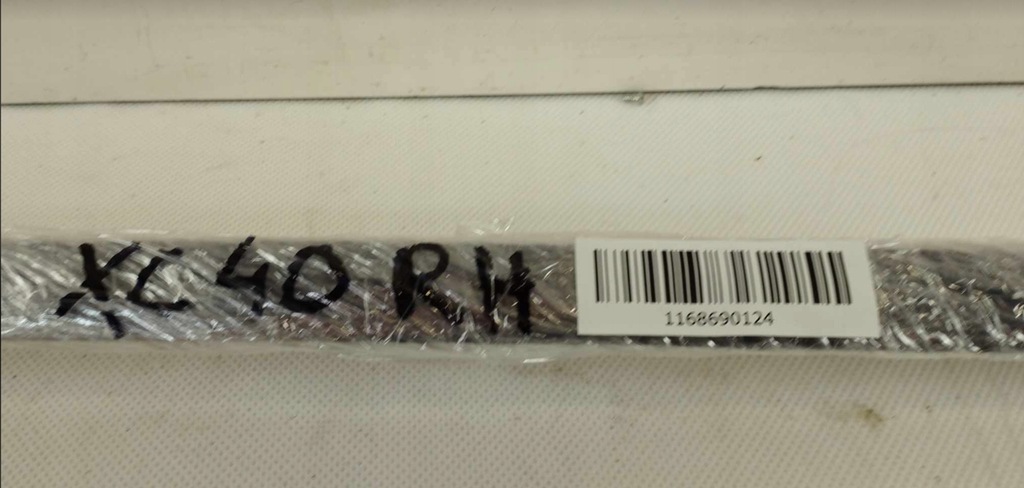 фото №9, Volvo xc40 молдинг стекло лобовое правая 31448940