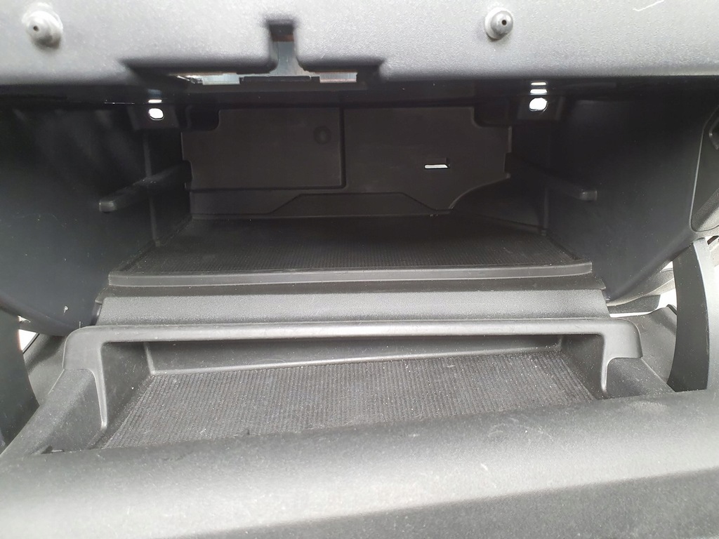 фото №9, Бардачок пассажира volvo v60 i 30755651 europa