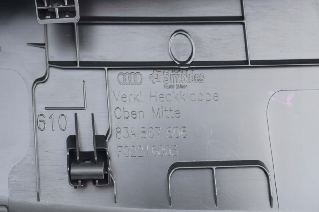 фото №11, Audi q3 f3 обшивка крышки багажника 83a867606 83a867979a 4pk чёрный обивка