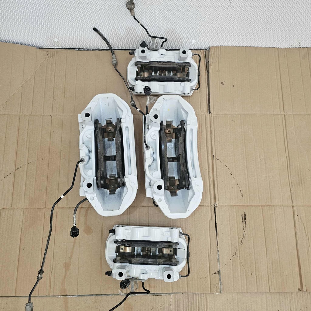 фото №13, Porsche taycan 9j1 тормозные диски суппорты левый правый перед задняя тормоза комплект