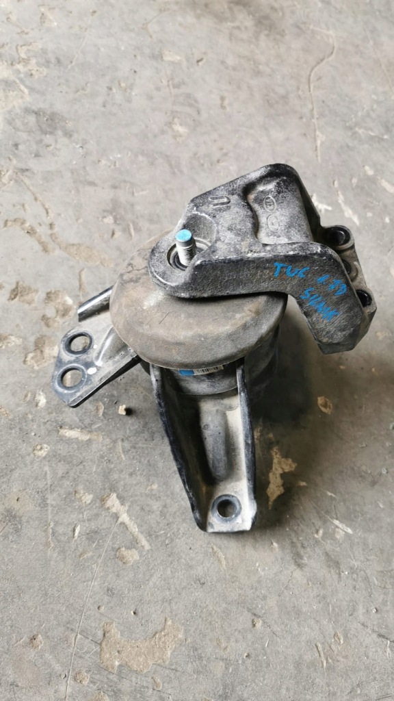 фото №1, Hyundai tucson 15-18 1.7 crdi подушка двигуна