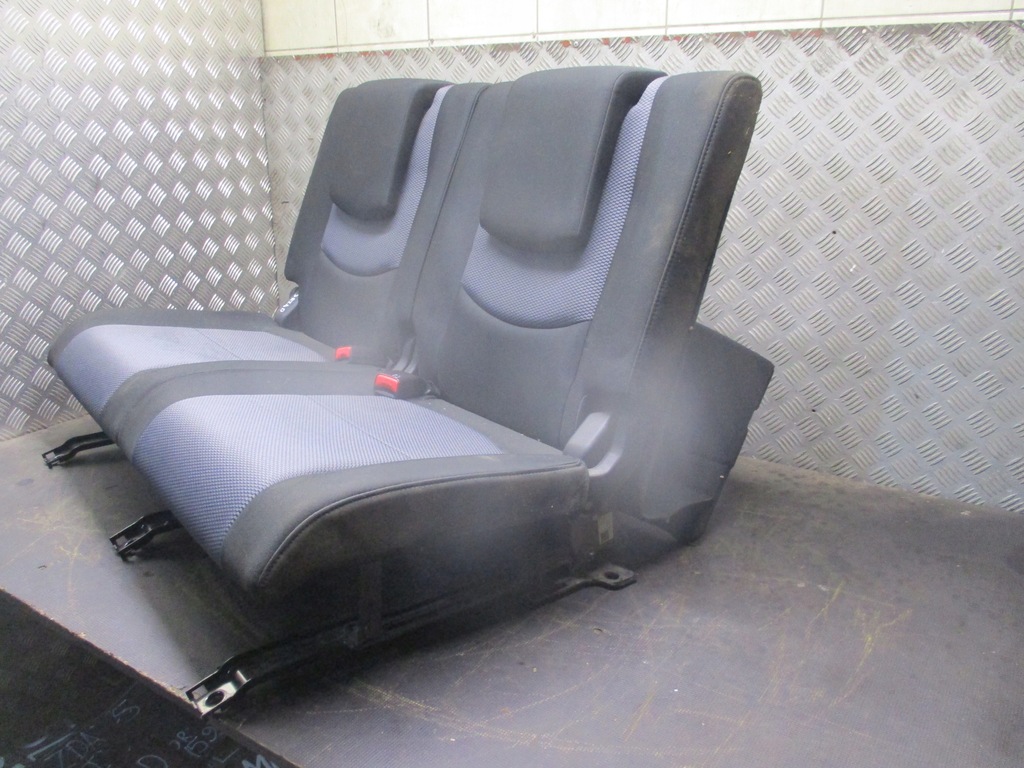 фото №10, Сиденье 3rząd mazda 5 05-10r