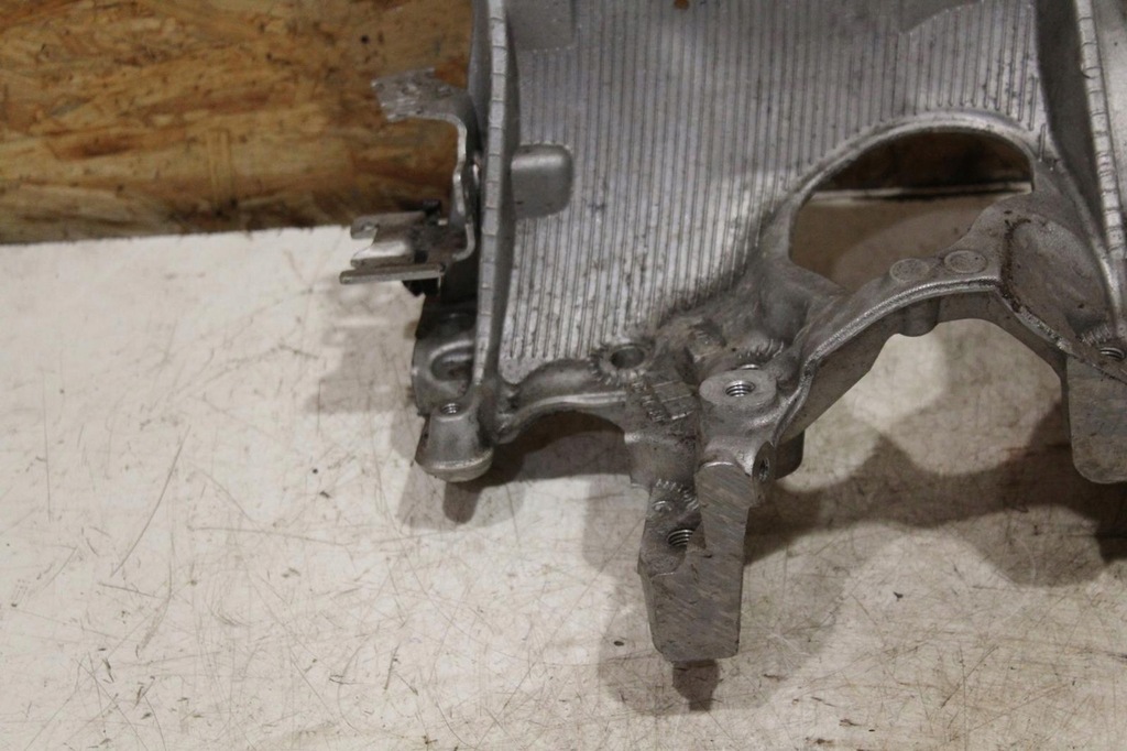 фото №6, Кронштейн кронштейн кронштейн двигуна права audi a4 s4 b9 2018