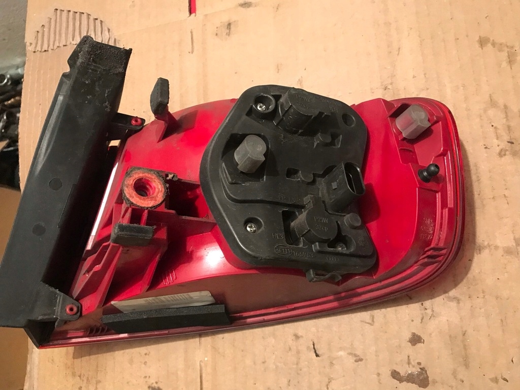 фото №6, Audi a4 b8 sedan лампа ліва задня задня w крила 8k5945095d