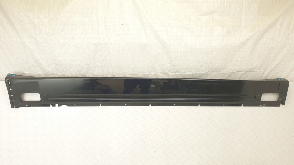 фото №1, Porsche cayenne 7p5 lift молдинг порог правая