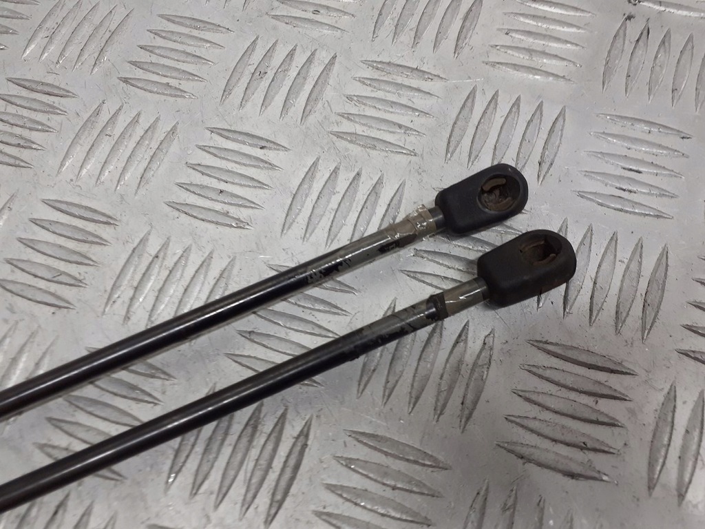 фото №3, Амортизатори кришки задня opel corsa c