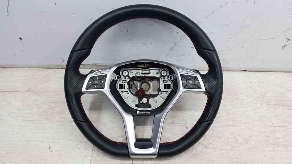 фото №1, Mercedes a klasa w176 amg повітропровід шкіряний