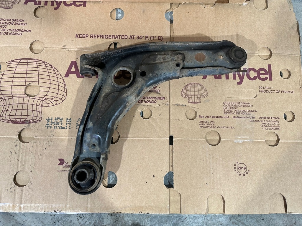 фото №5, Toyota yaris ii рычаг перед левый