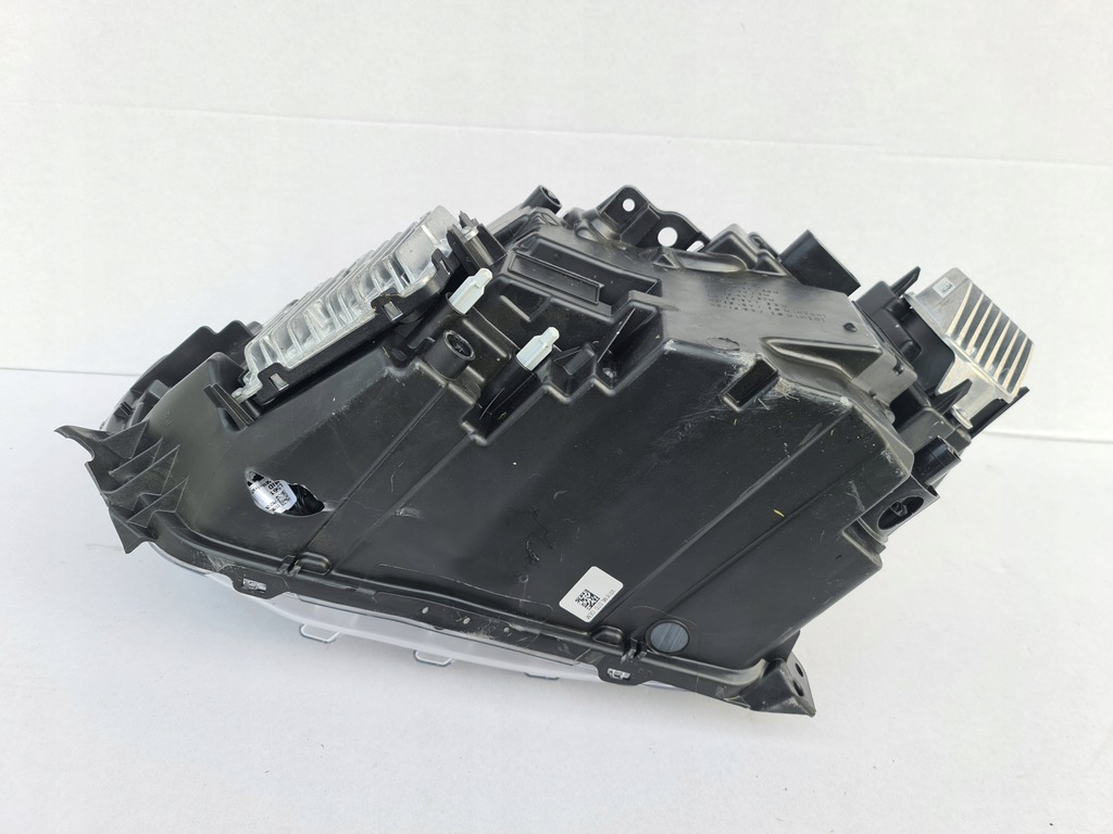 фото №9, Volvo xc40 лампа full led правая 31655636