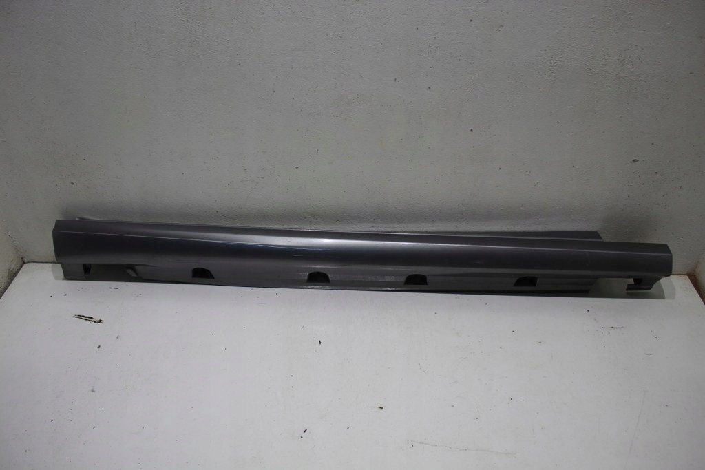 фото №1, Mercedes-benz оригинальный номер a1666980854 порог молдинг