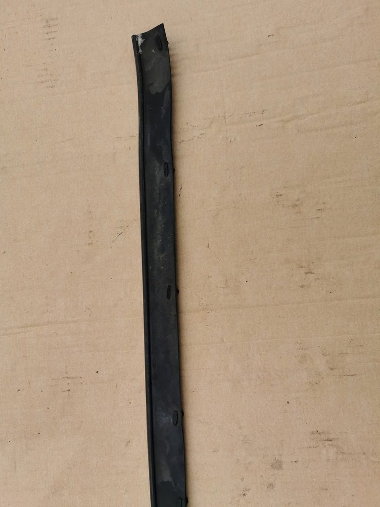 фото №1, Hyundai i30 i прокладка капот