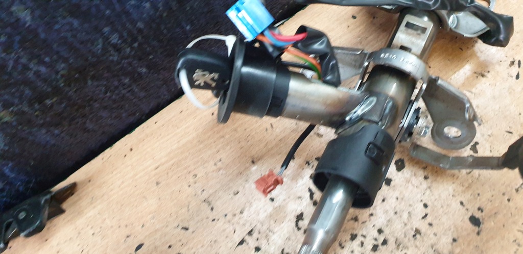 фото №2, Peugeot 206+ plus замок зажигания с ключ