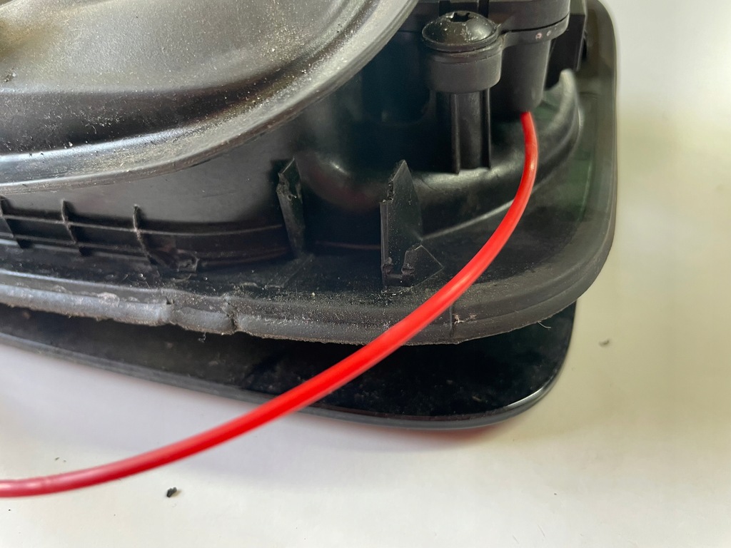 фото №7, Крышка защита заливной топлива привод lz9y audi q3 i 8u 4l0862153d