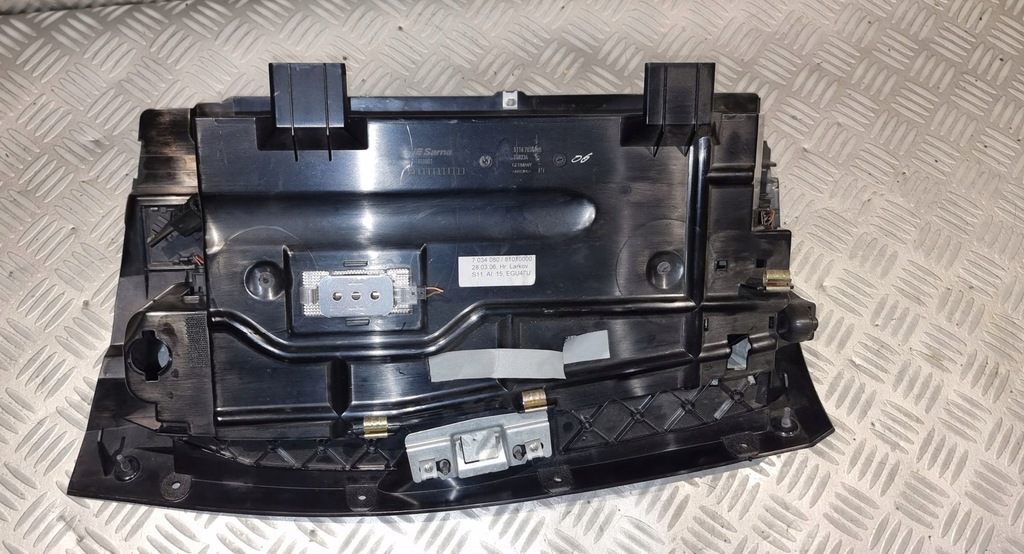 фото №7, Bmw 5 e60 e61 рамка каркас корпус бардачка пассажира 7034080 лампа 6962040