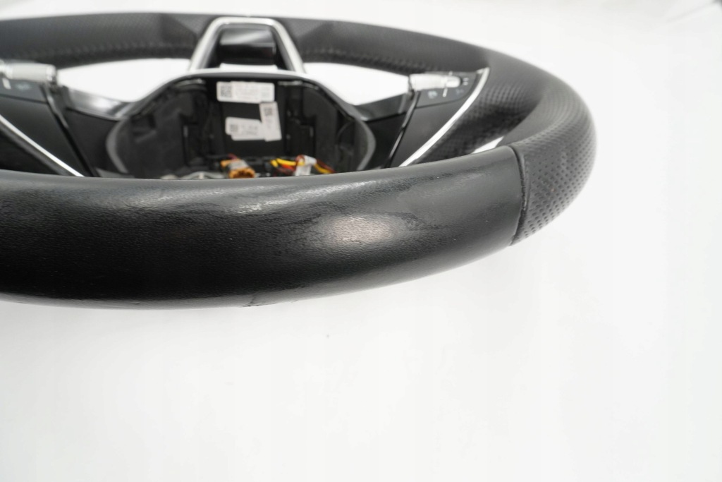 Воздуховод кожаный многофункциональный skoda octavia mk4 5e3419093am Оригинал