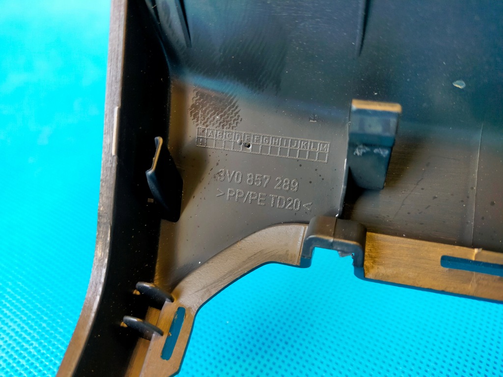 фото №10, Skoda superb 3 iii fl 2.0fsi 200kw 2020r рамка тунель середнього 3v0857289