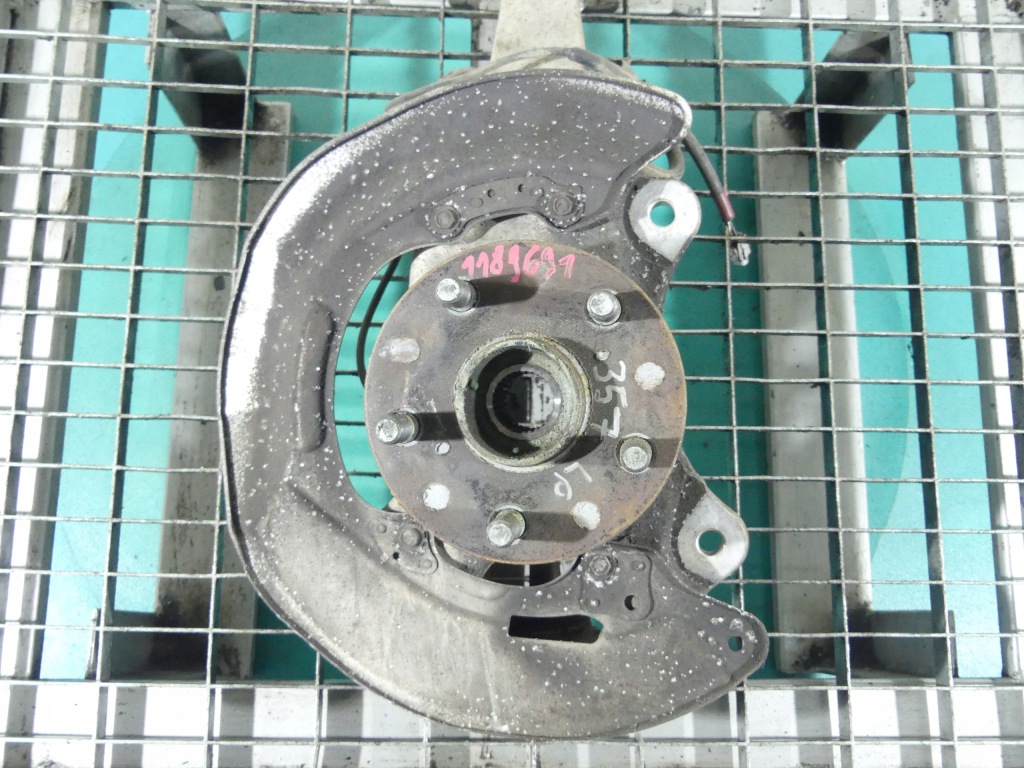 Поворотний кулак ліва ступиця перед lexus ls iv ls600h Доставка