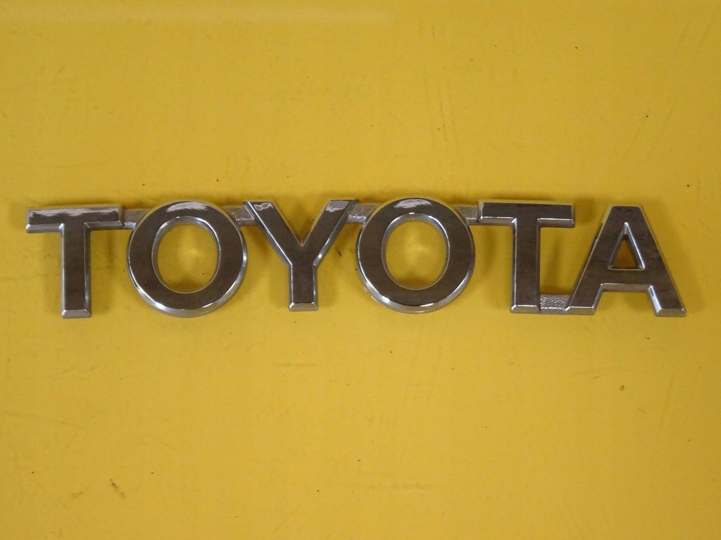 фото №2, Значок емблема надпис toyota yaris nr142