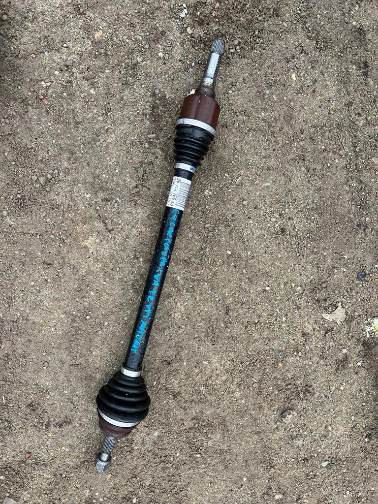 фото №1, Citroen c4 cactus 1.2 приводной вал правая 9677476680