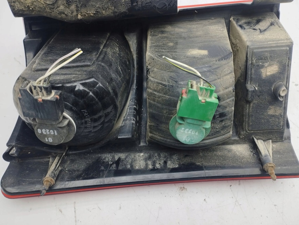 фото №10, Chrysler town & country v 2008 правая сторона лампа задняя