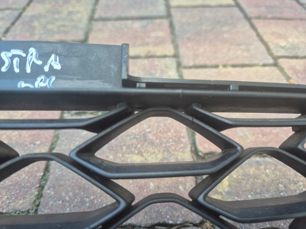 Решётка бампера opel astra j opc 13367550 Недорого