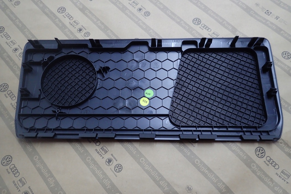 фото №5, Audi a6 c8 накладка динамика полка 4k5035406