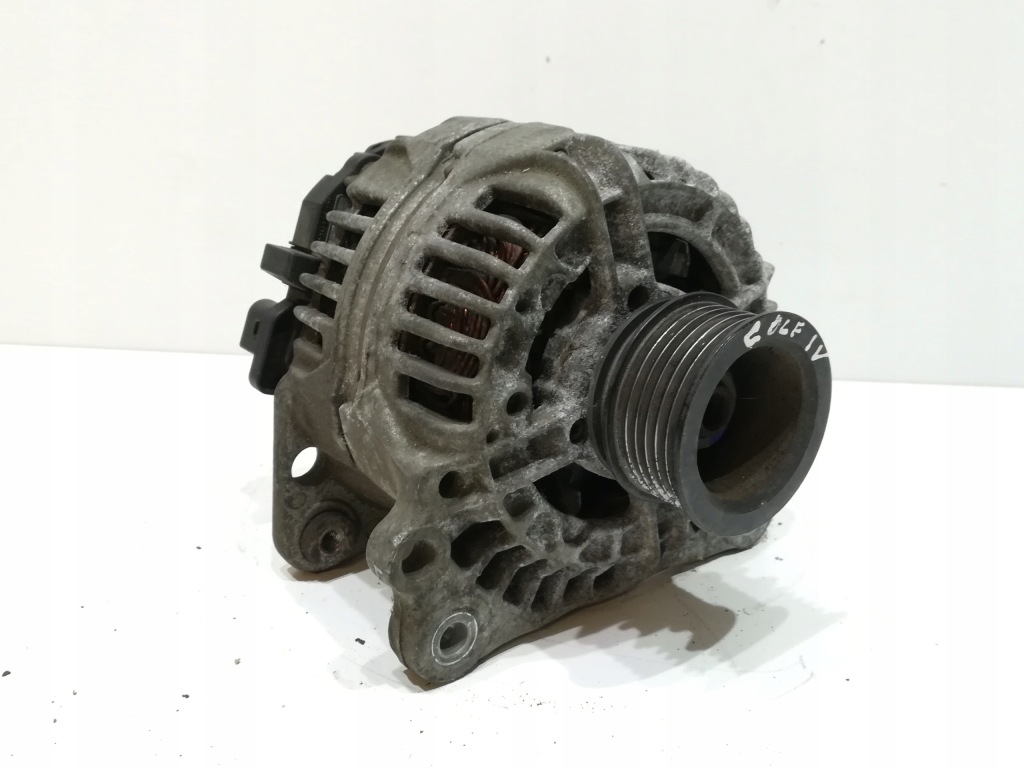 Купити Генератор vw golf iv 028903028