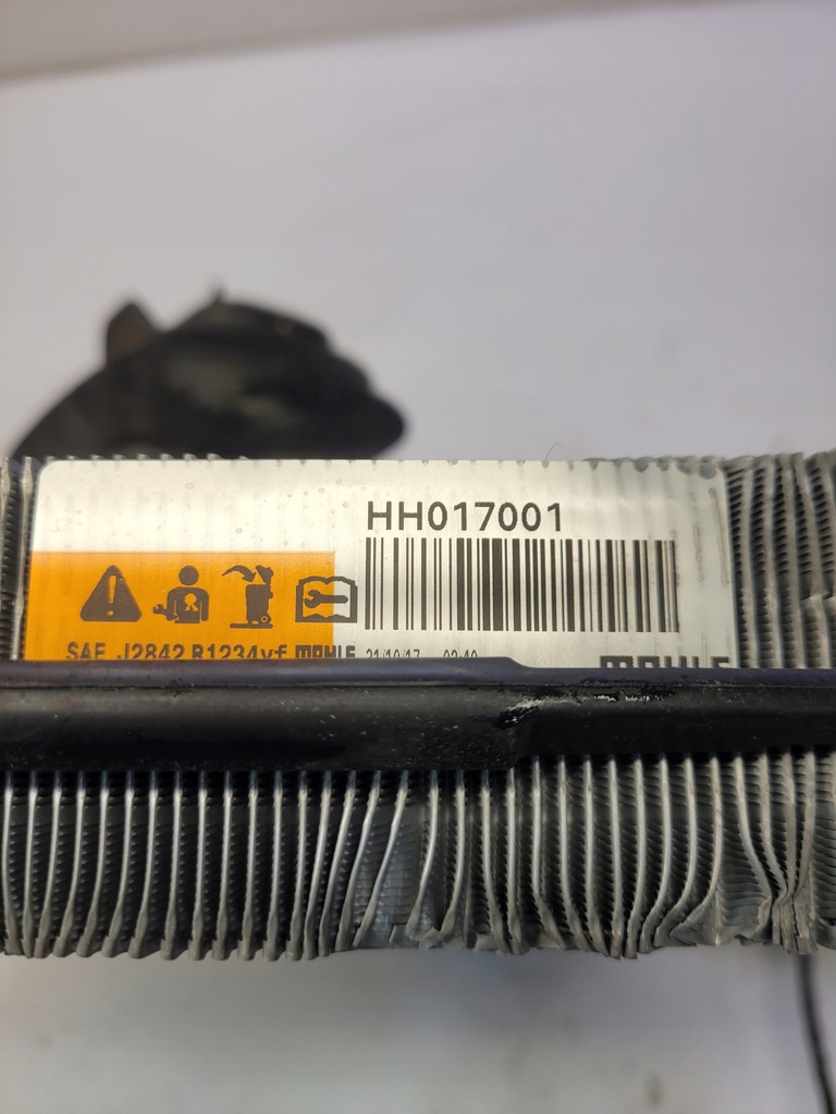 фото №6, Випарник конденсатор кондиціонера радіатор audi a4 b9 a5 8w hh017001