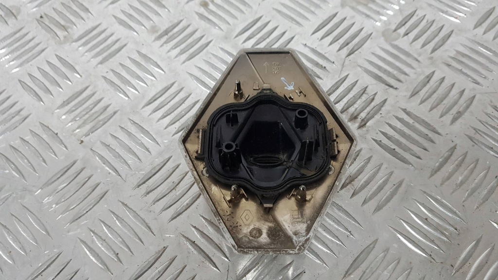 фото №4, Renault captur ii 19- эмблема задняя pod камера камера