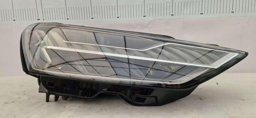 фото №1, Audi a7 s7 4k8 full led matrix kompletny лампа передняя правая