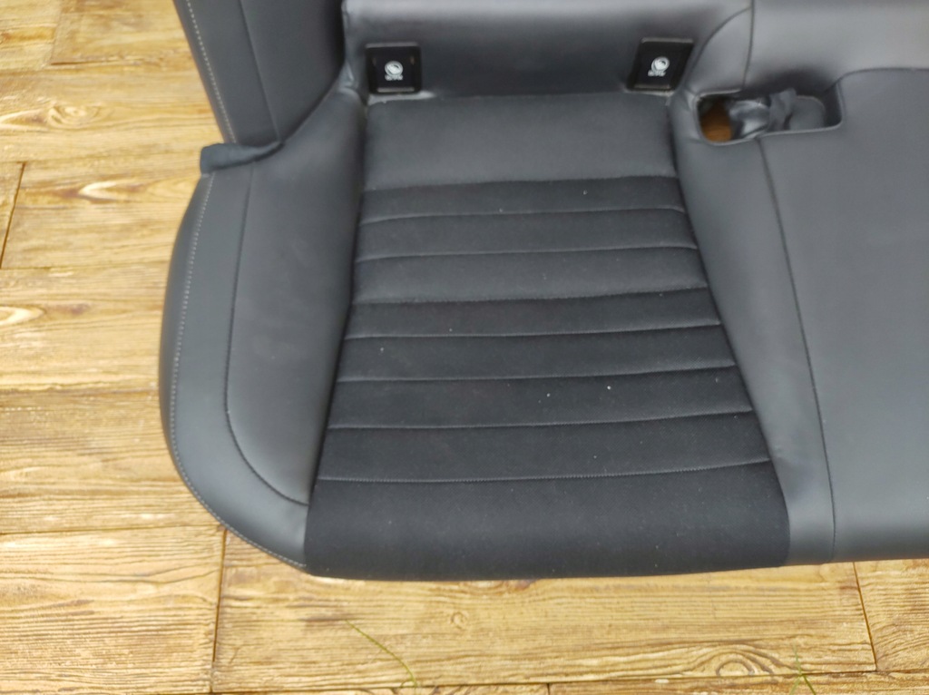 фото №8, Lexus is300h 13r заднее сиденье задняя