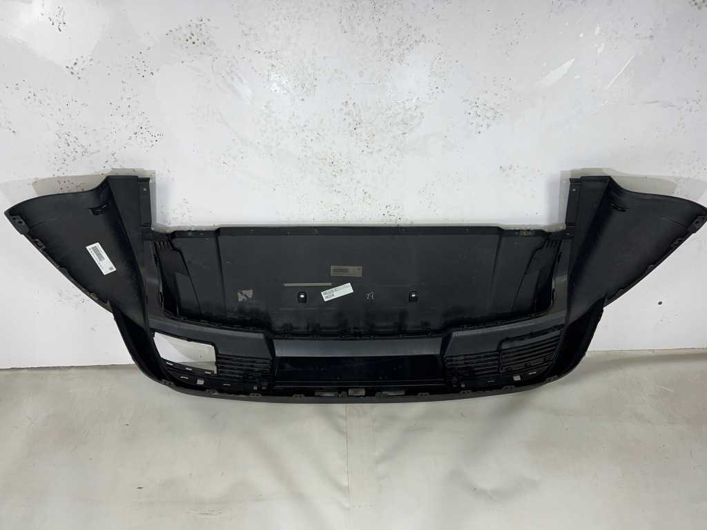 Porsche taycan 9j спойлер диффузор dół бампер задняя 9j0807983 с Разборки