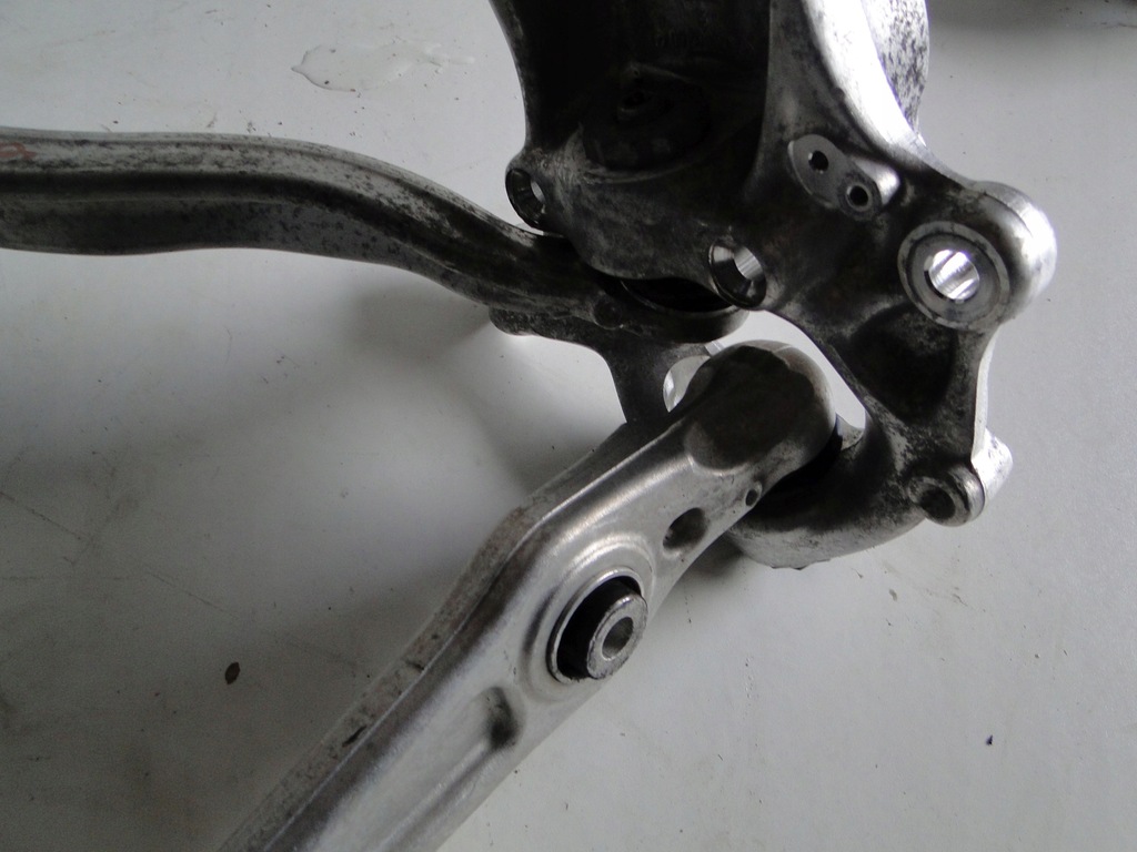 фото №8, Mercedes c klasa 206 w206 поворотный кулак лапа подвеска правая правое