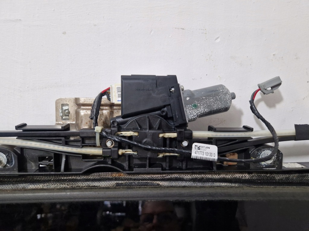 Cadillac escalade iv esv 2014 - люк оригинал gm 23233610 с Разборки