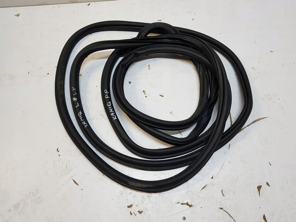 фото №1, Skoda kamiq прокладка кузовная правая левая