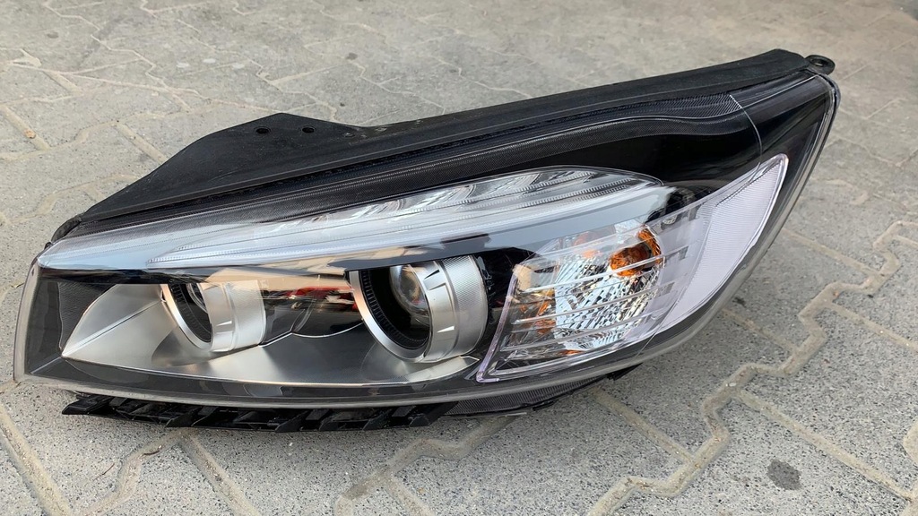 фото №1, Kia sorento 2016- лампа ксенон левый перед