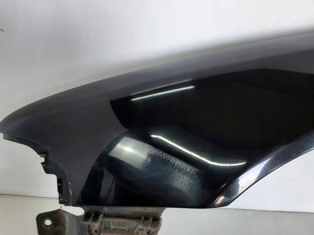 Audi a4 b5 универсал 97r крыло  левое  перед kod ly9b Оригинал