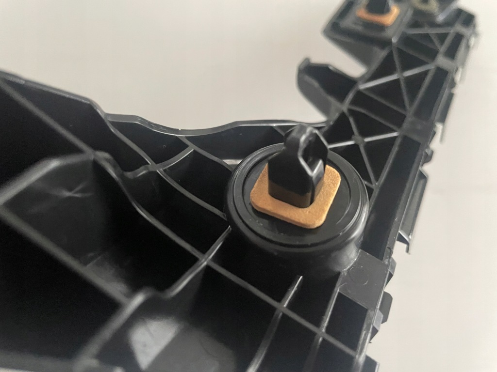 фото №10, Mazda cx-3 dk 2014-2021 напрямна бампера правий задня d10j оригінал