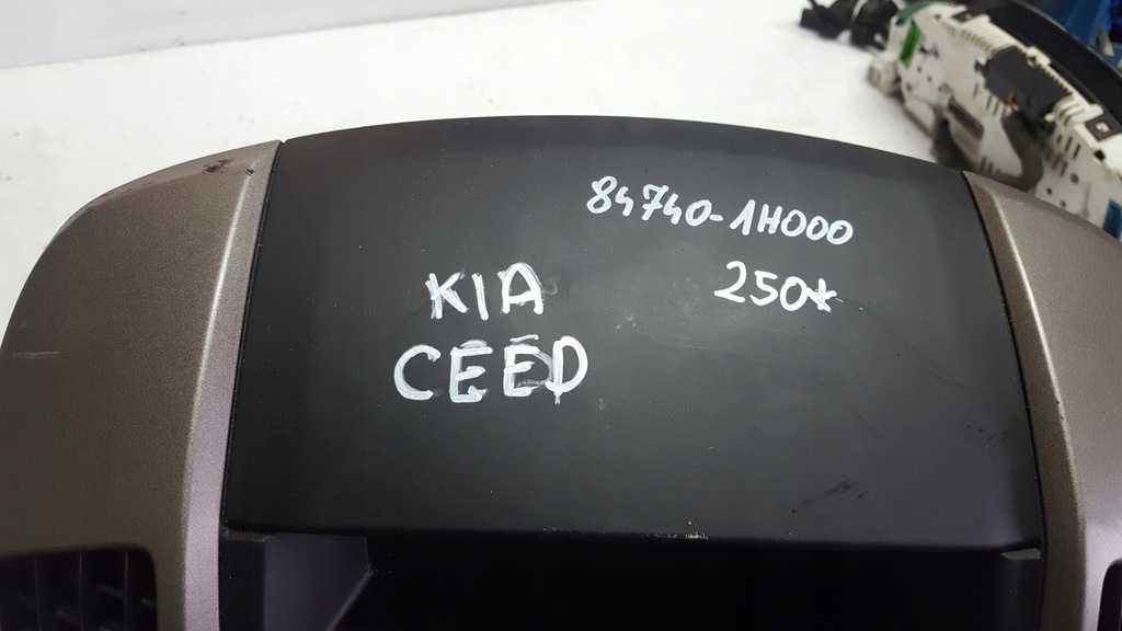 фото №7, Панель обдув рамка средняя радио kia ceed 84740-1h000