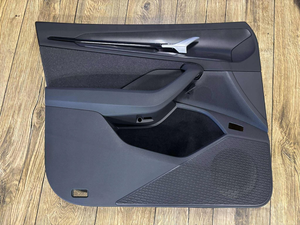 фото №1, Обшивка дверь левый перед skoda kodiaq sportline 57h867013a