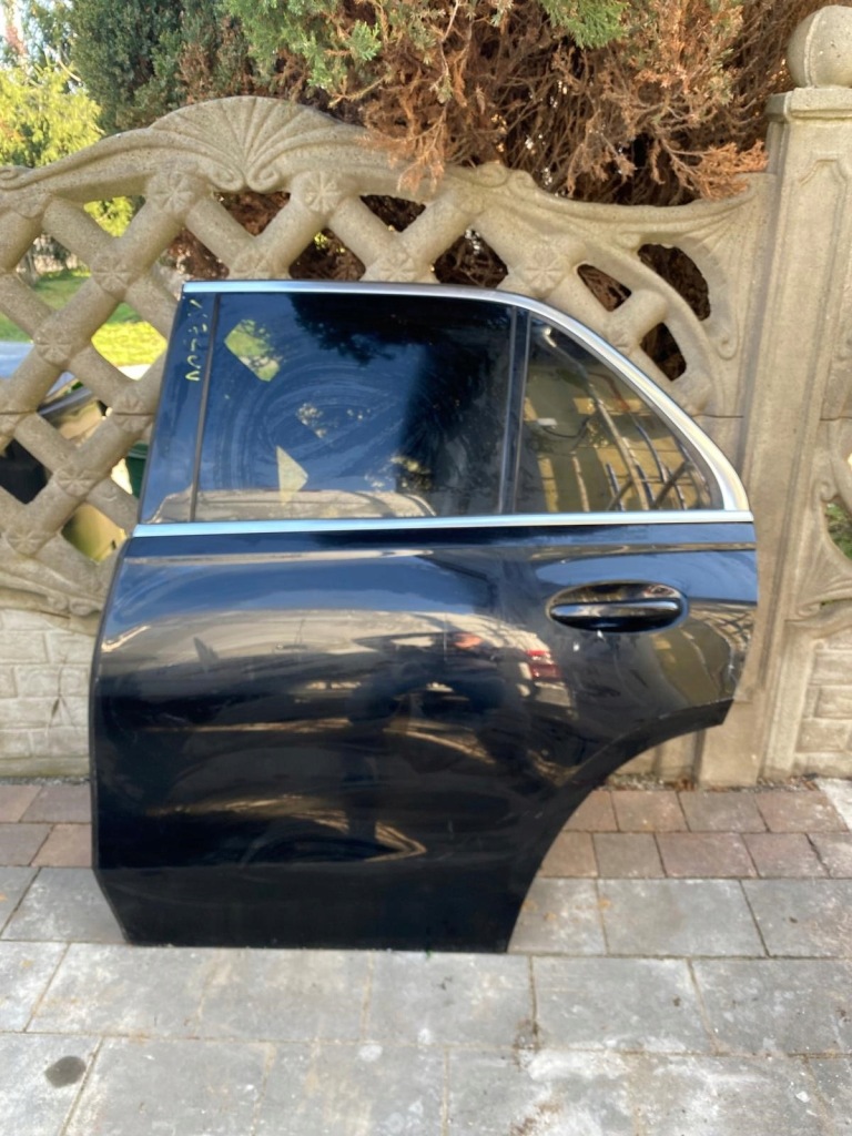 Купити Двері ліва задні mercedes gle 167 suv