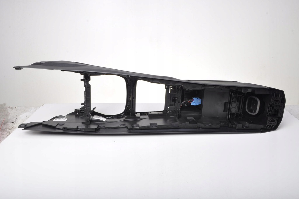 фото №11, Bmw f40 туннель средний подлокотник