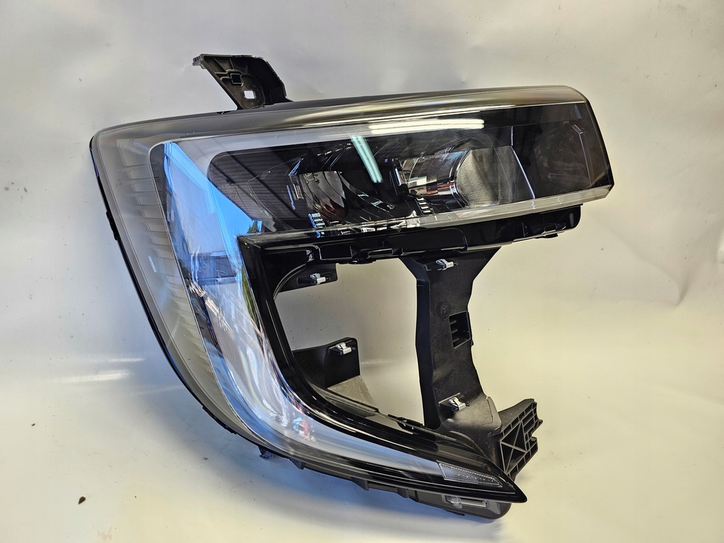 фото №1, Лампа правая full led renault master iv 4 2024 - orginał v 5